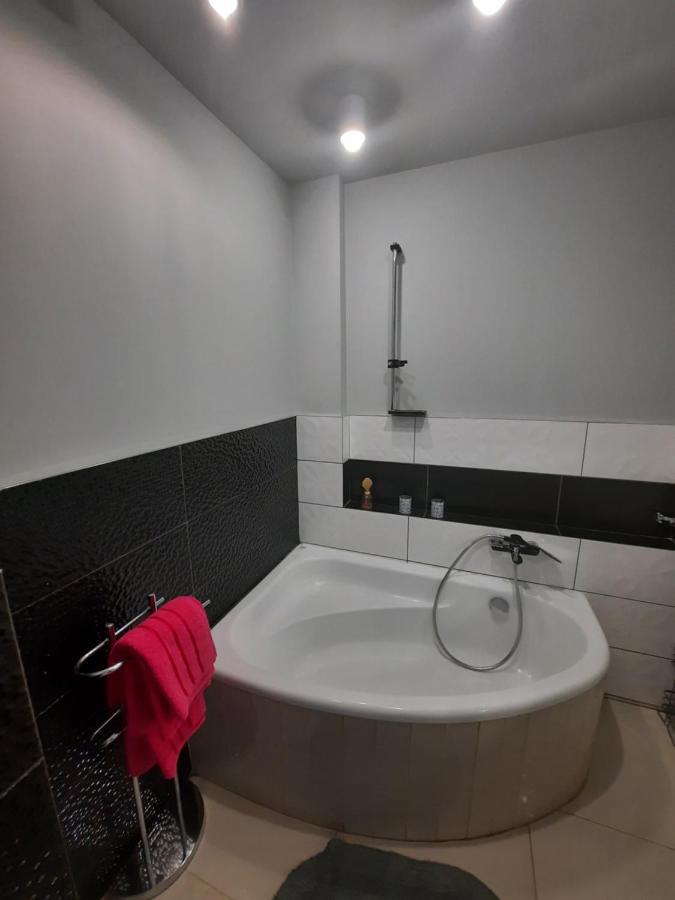 Apartament Zorzy Przy Instytucie Kardiologii Anin Apartment Warsaw Ngoại thất bức ảnh