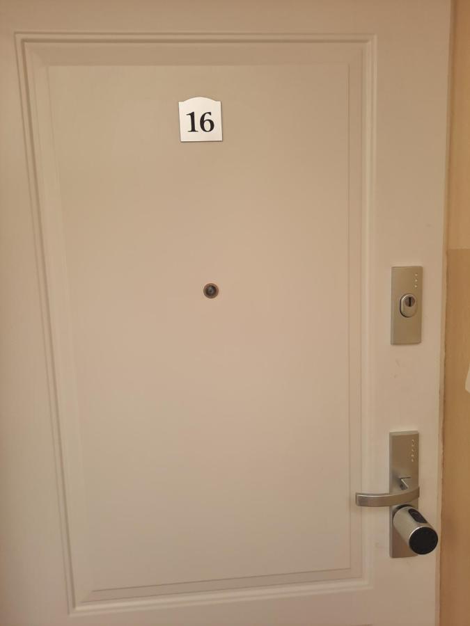 Apartament Zorzy Przy Instytucie Kardiologii Anin Warsaw Ngoại thất bức ảnh