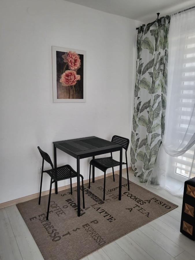Apartament Zorzy Przy Instytucie Kardiologii Anin Warsaw Ngoại thất bức ảnh